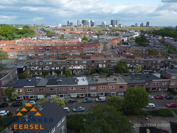 Luchtfoto van daken in woonwijk Eersel