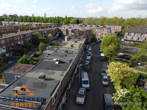 Luchtfoto dakinspectie woonwijk in Eersel